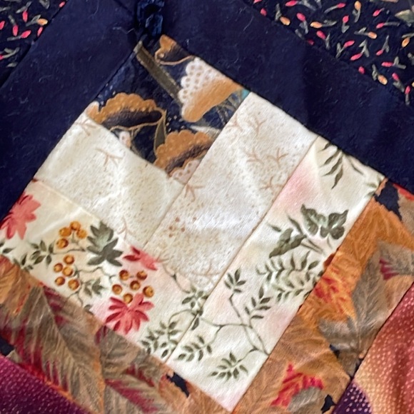 Comforter Quilt, Queen, Handmade in Vermont, Like New - Picture 14 of 14